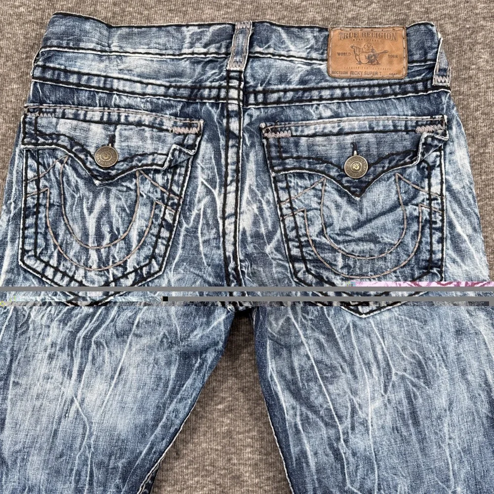True Religion Ricky Super T Straight Leg Jeans Mens Size 33 Whiskered Wash USA